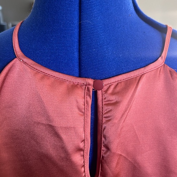 Large satin top - Picture 8 of 8